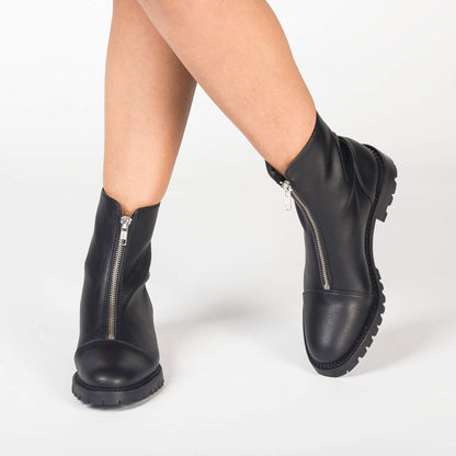 TECLA Black