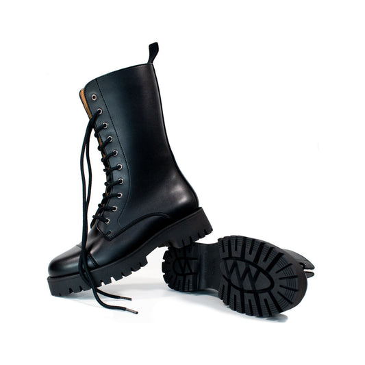 Track Sole 10 Eye Boots