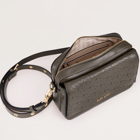 Voyage Crossbody - Fudge
