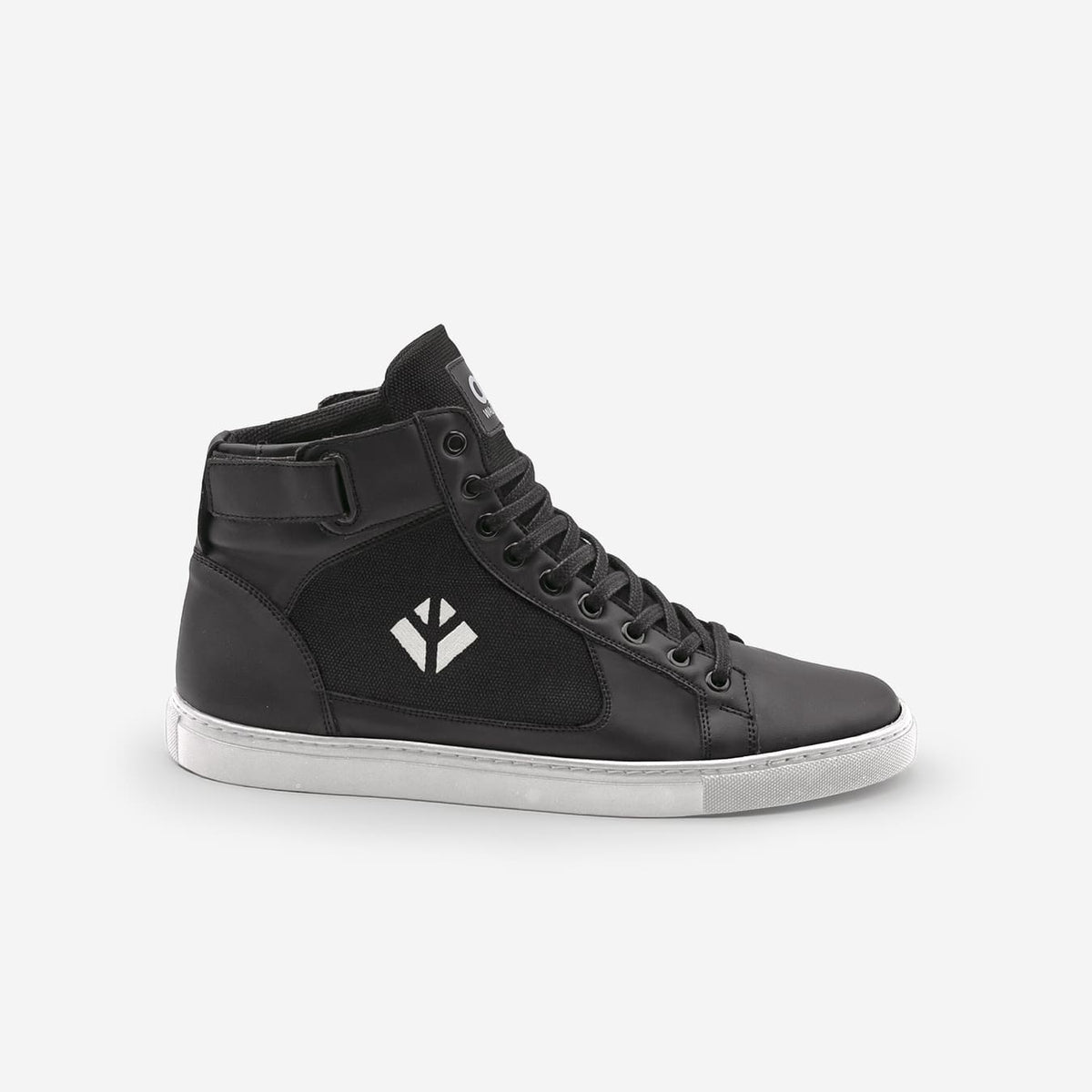 Wallace - Black White V2 - Vegan America