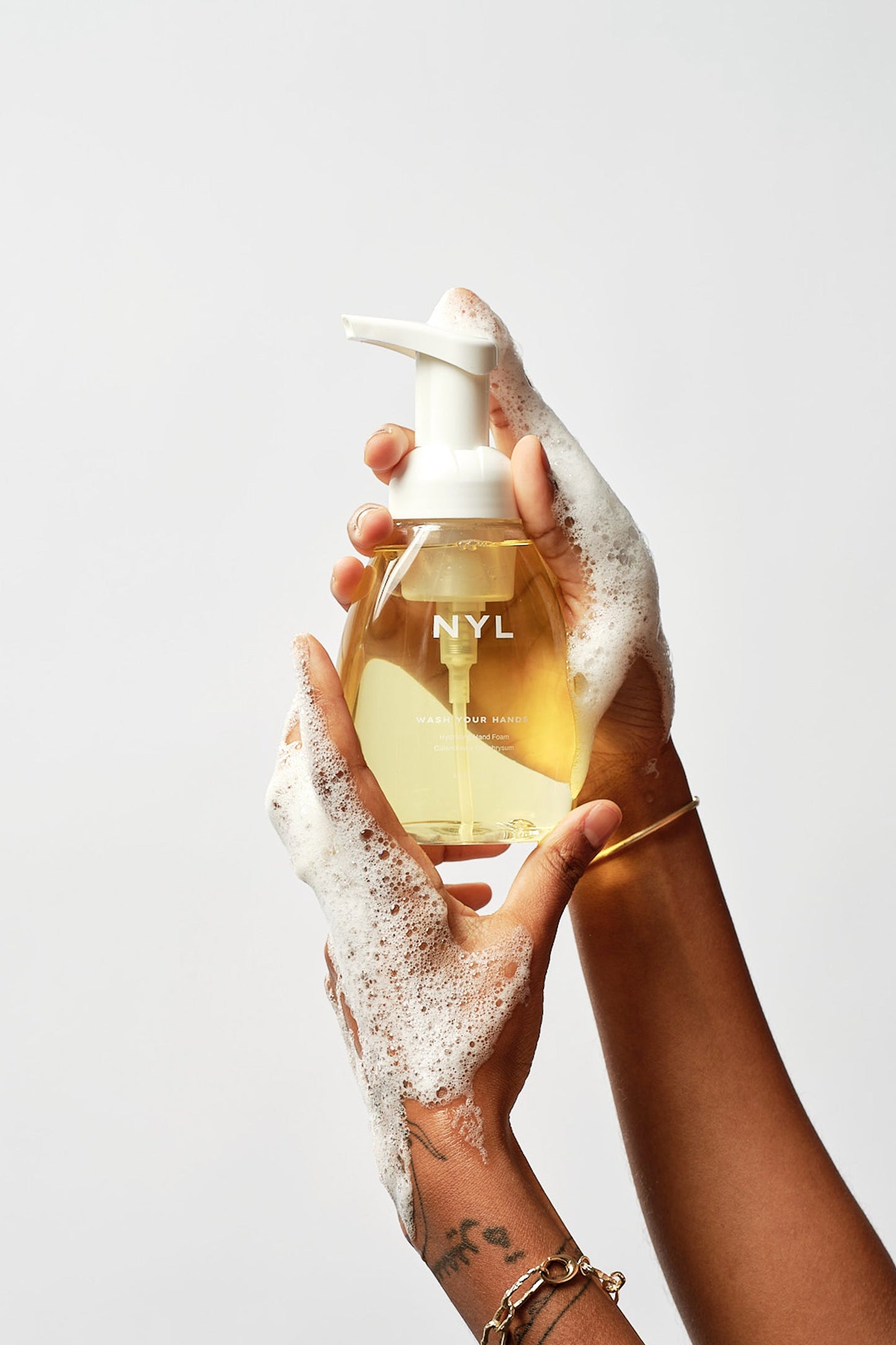 WASH YOUR HANDS Hydrating Hand Foam