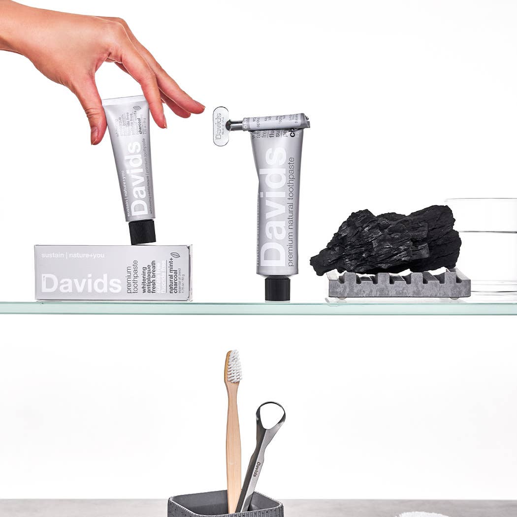 Davids Premium Toothpaste - Charcoal+Peppermint - Vegan America