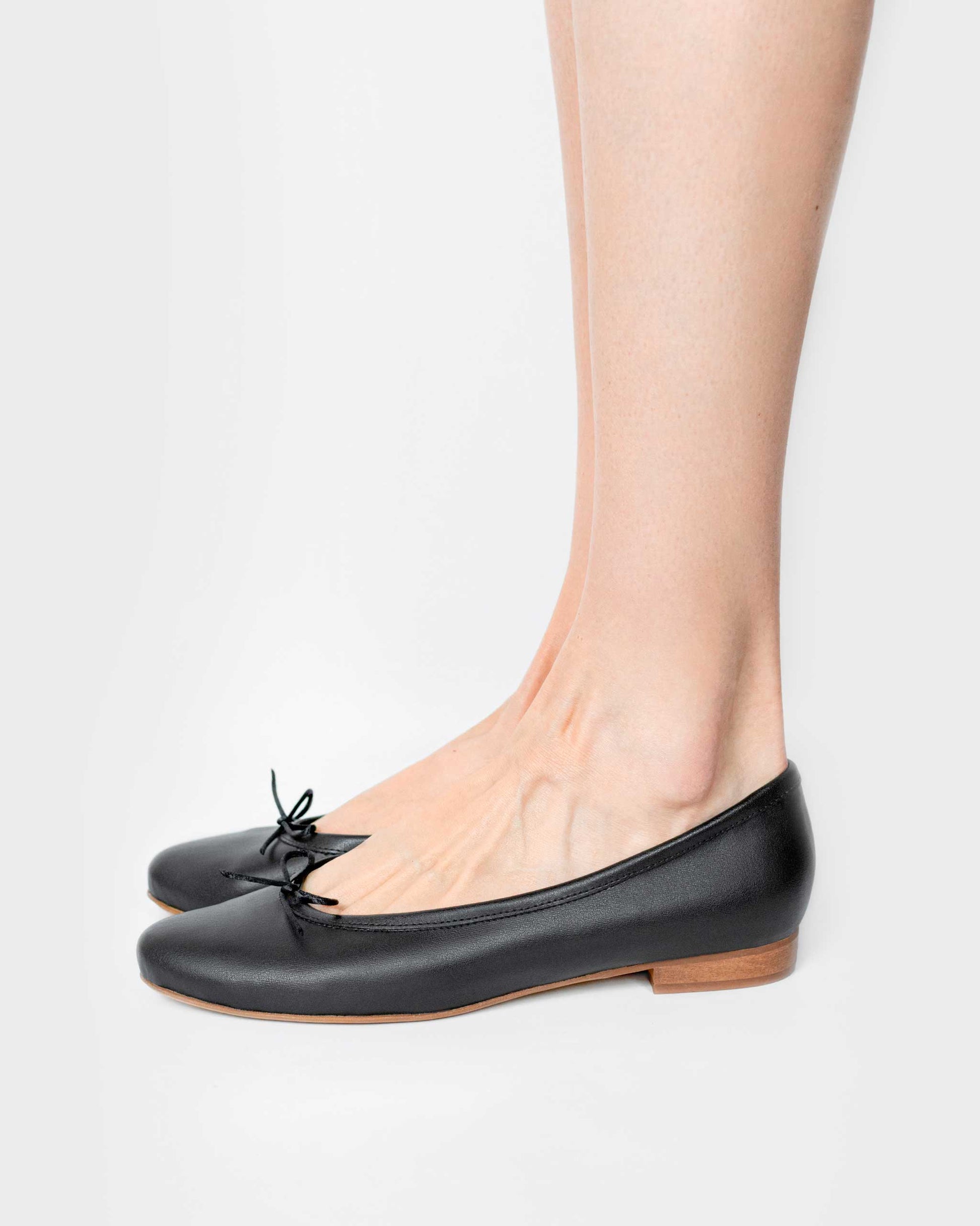 Audrey Pumps Black grape leather ballerinas - Vegan America