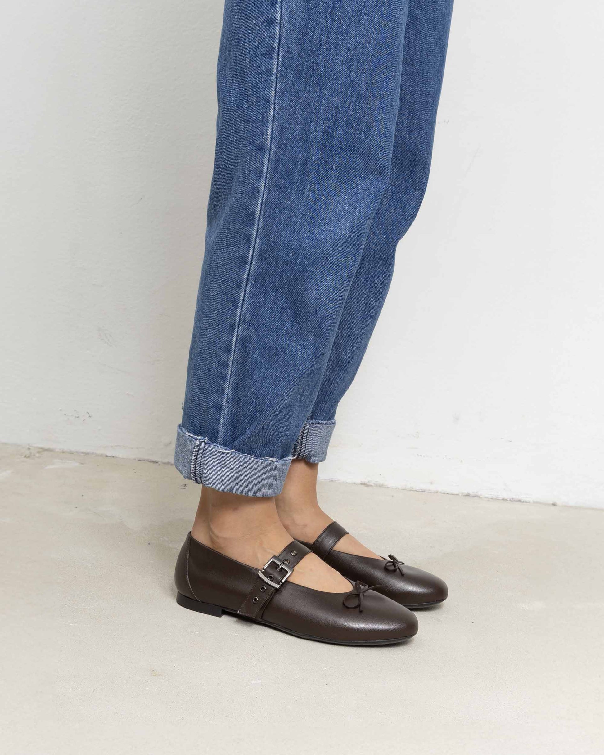 Mossy Pumps Chocolate brown ballet flats with a bow - Vegan America