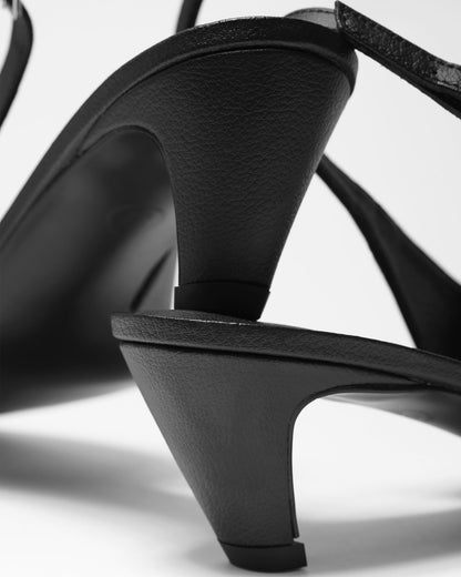 Kitten Heels Black pointy toe pumps - Vegan America