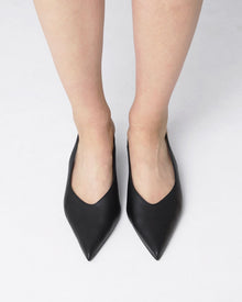 Kitten Heels Black pointy toe pumps - Vegan America