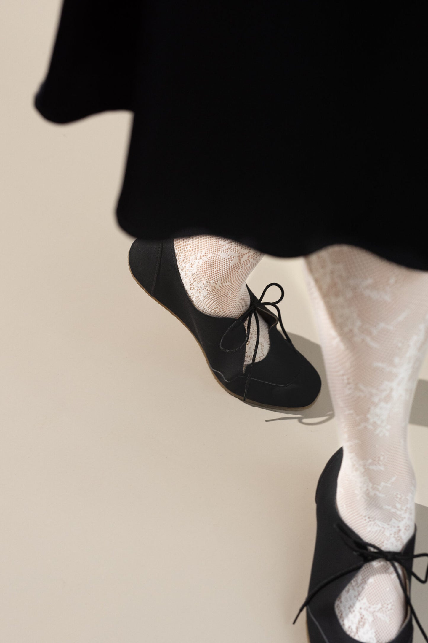 LOUISE (matte black) – vegan ballerina flats made from plant-based leather