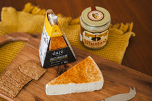 Lusty Mustard Wedge