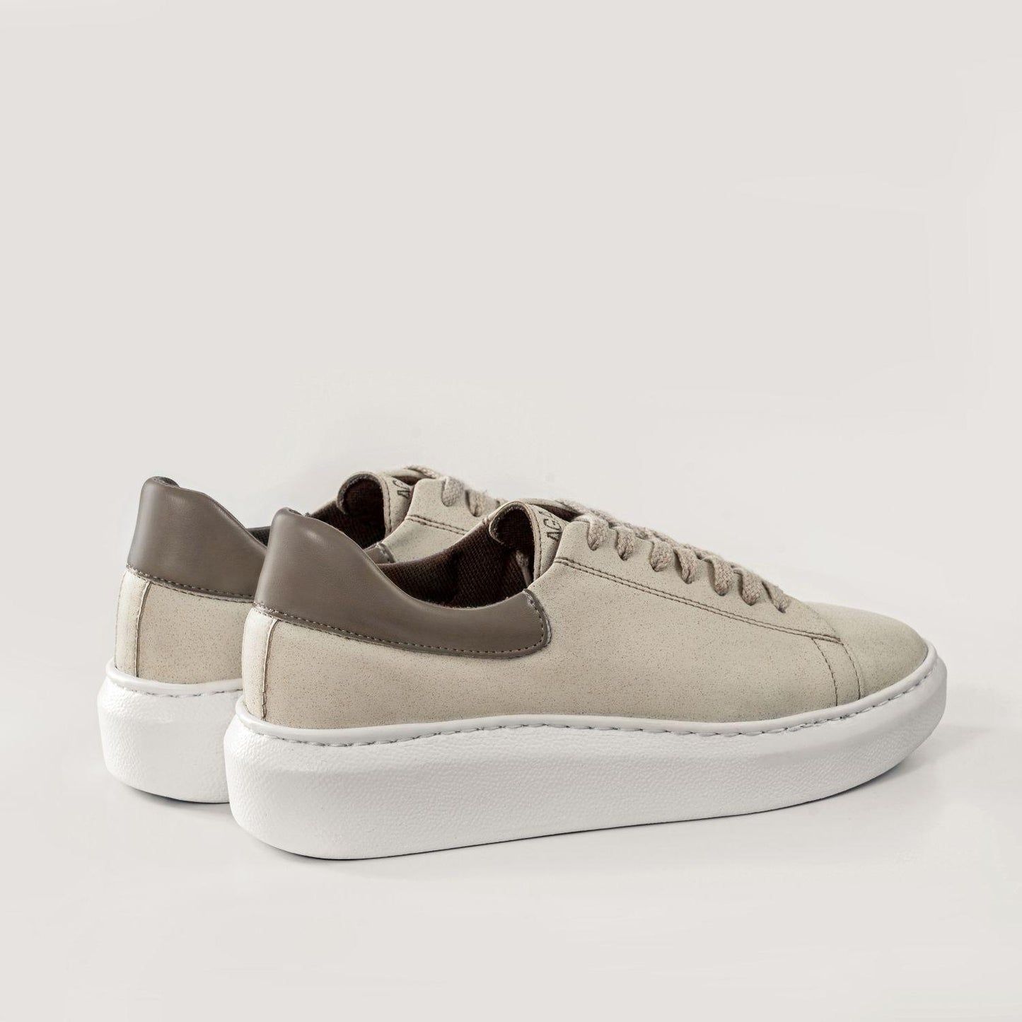Jabłkowe sneakersy EMMA – cappuccino - Vegan America