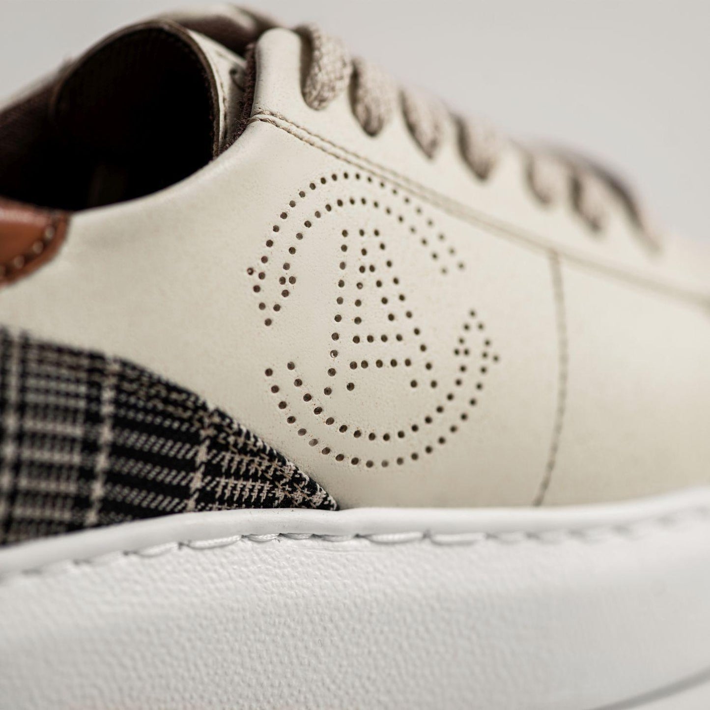 Apple & corn sneakers JANE - caramel