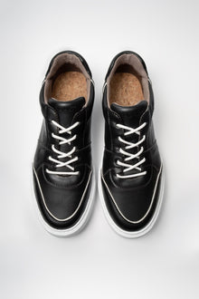 EMI low plant-based sneakers black & white