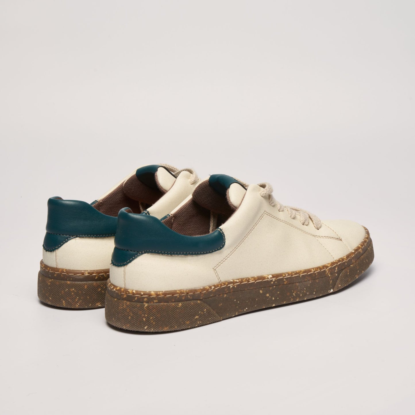 JACOB plant-based sneakers – beige & green