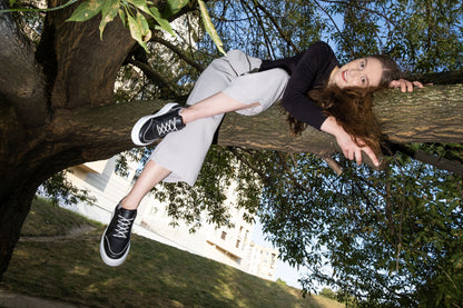 EMI low plant-based sneakers black & white