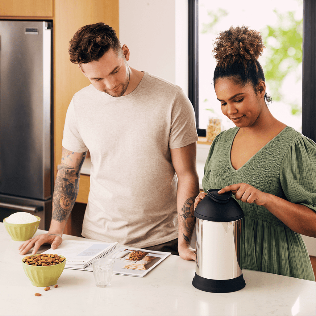 The International Milk Maker - 220v - Vegan America