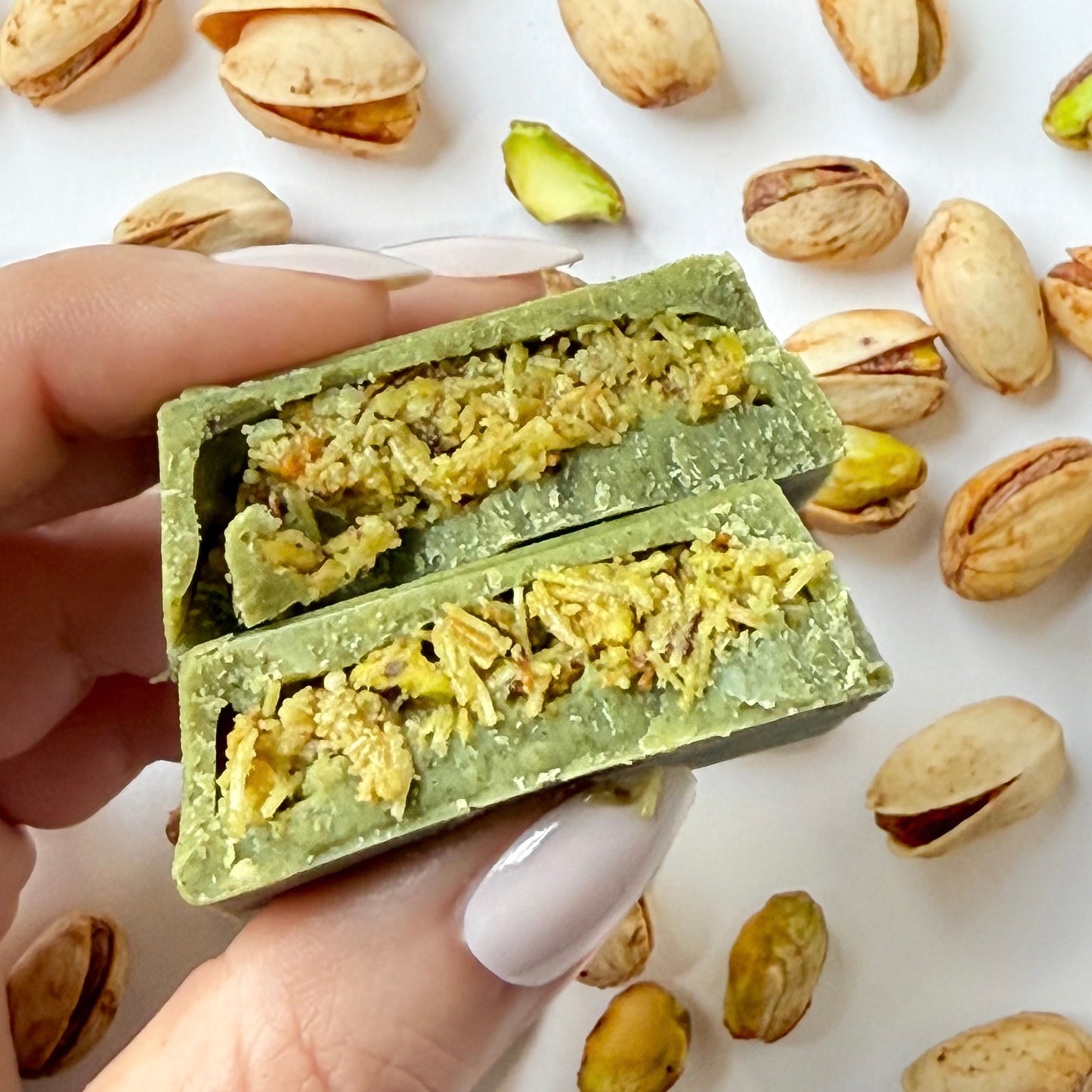 MATCHA DUBAI CHOCOLATE KNAFEH PISTACHIO BAR. 2.37oz/90g