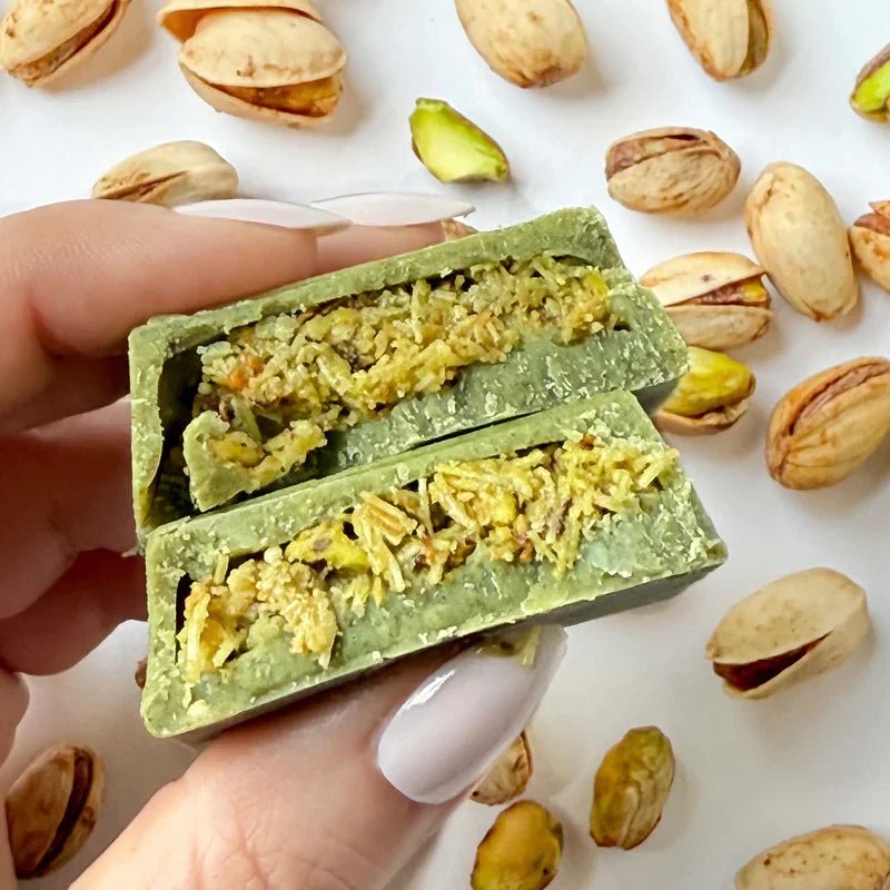 MATCHA DUBAI CHOCOLATE KNAFEH PISTACHIO BAR. 2.37oz/90g - Vegan America