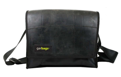 messenger bag M publicity banner & inner tube black - Vegan America
