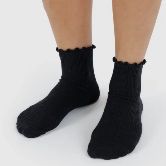 Lettuce Edge Socks Set of 2 in Grey & Black from BAGGU