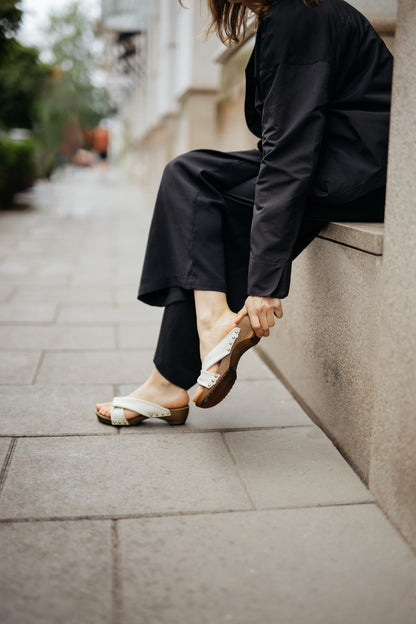TAKE ME TO TOKYO beige – vegan clogs from mushroom leather (Kopiuj)