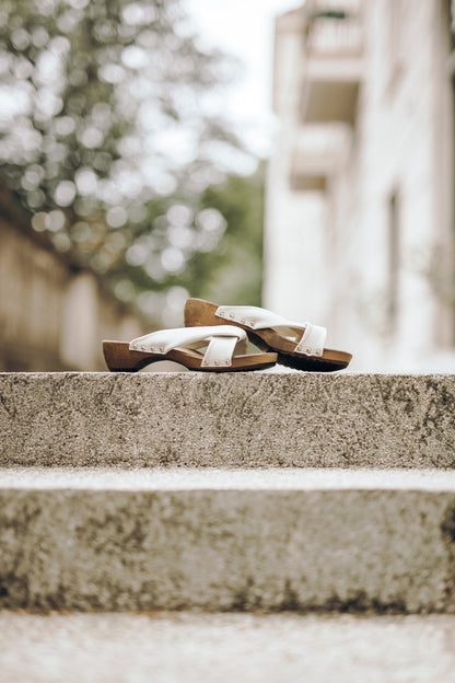 TAKE ME TO TOKYO beige – vegan clogs from mushroom leather (Kopiuj)