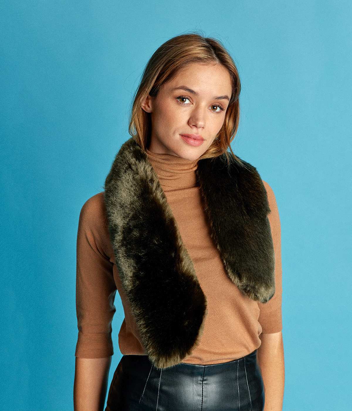Joséphine Bronze Green Vegan Fur Scarf - Vegan America