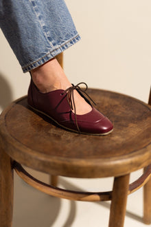 LOUISE (smooth burgundy) – vegan ballerina flats made from plant - based leather - Vegan America